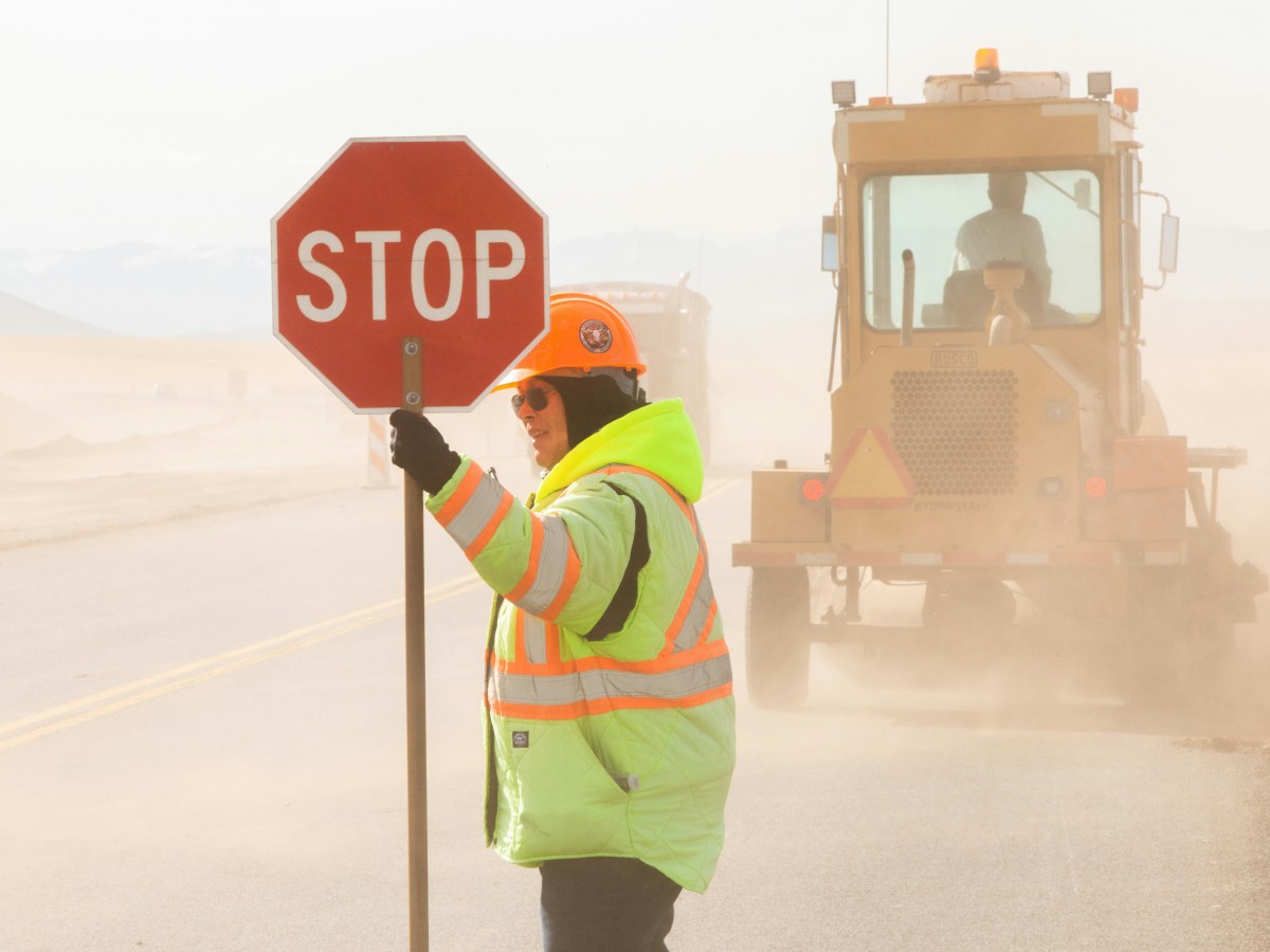 Passiivi ei paljasta tekijää, vaan korostaa&nbsp;tekemistä